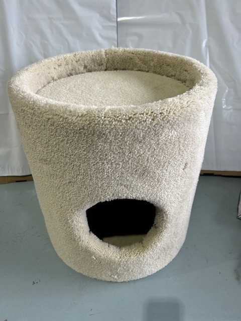 Single cylinder cat kitten scratcher w sunken bed